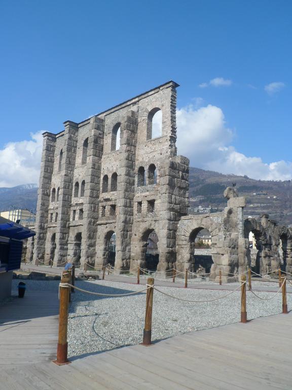 Appartamento" Le Bourg 61" Vda Cir 0208 Aosta Exterior foto